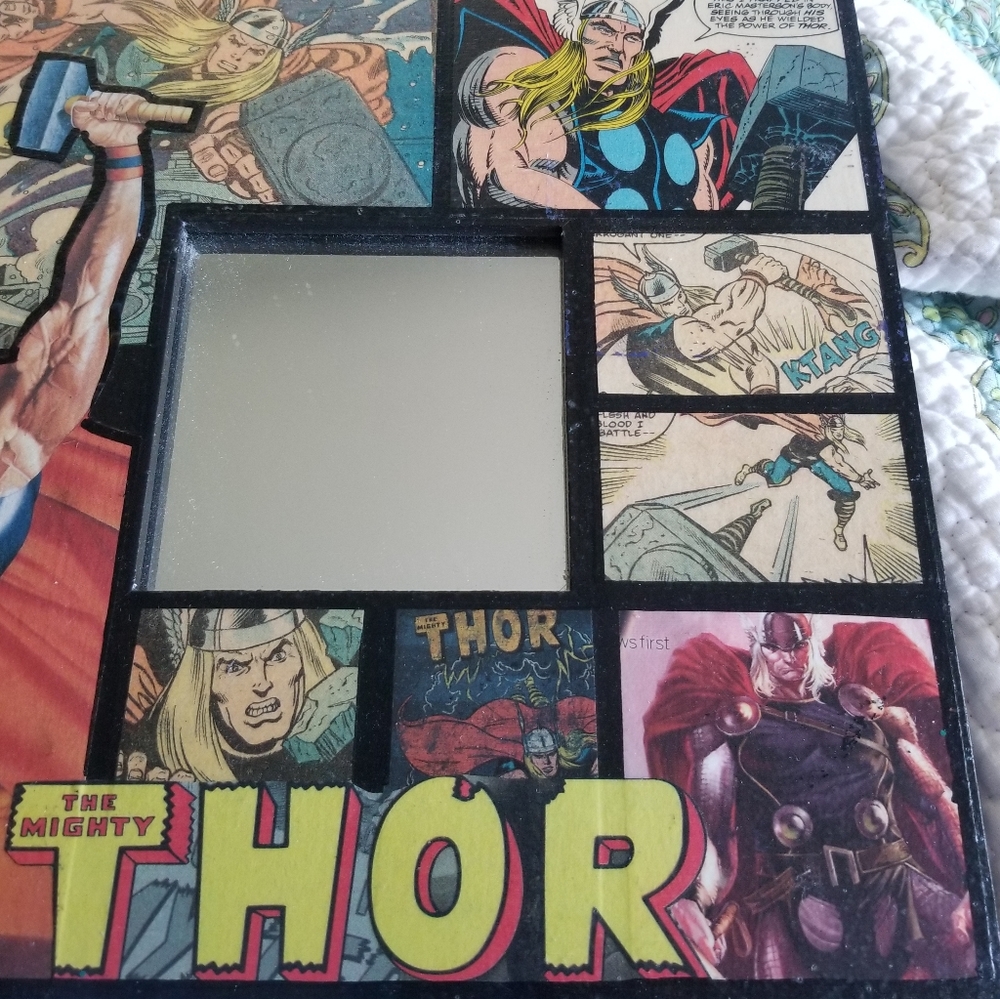 Thor Comic Mirror / Decor - Picture 3 of 8